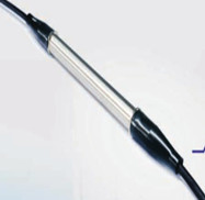 YS-T100铠装型光纤光栅温度传感器是采用双端出纤型，具有结构坚固的优点，防火防爆，应用于油罐、电缆、混凝土测温以及隧道、消防等温度测量领域。